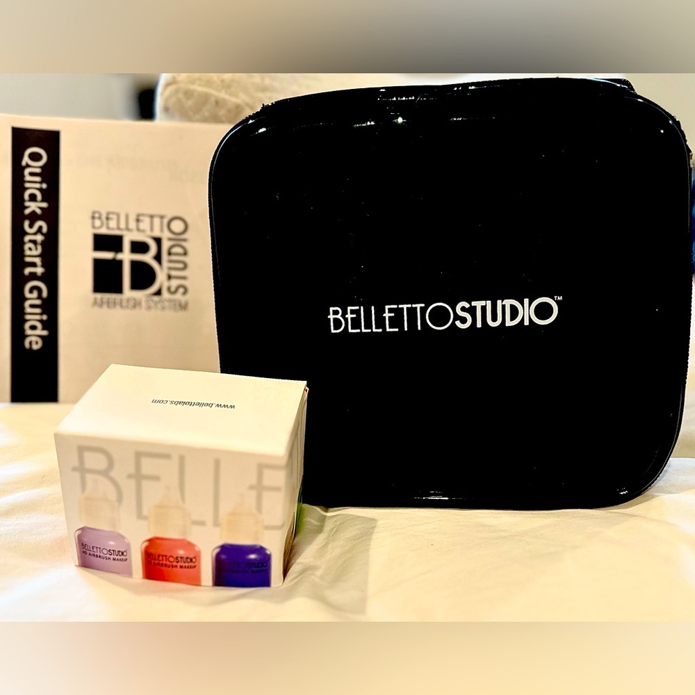 Bellet Studio Airbrush System with 6 pack of makeup